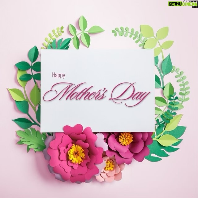 Gretchen Whitmer Instagram - I cherish every memory of my mom. She taught me the importance of hard work and that you never regret being kind.
To all the moms who teach and empower us every day, happy Mother’s Day. 💐