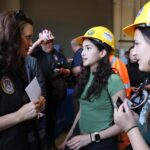 Gretchen Whitmer Instagram - Today, I got to join some of the young builders and shakers who will help us create the future. Watching these students in action as they roll up their sleeves to get the work done is nothing short of inspiring. It’s young people like these who will shape Michigan’s future.