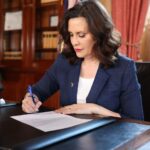 Gretchen Whitmer Instagram - Today’s commonsense, bipartisan bills will improve health care licensing and protect critical funding for our courts. Let’s continue delivering on the issues that make a real difference in people’s lives. Let’s keep working together to build a brighter, safer future for Michigan.