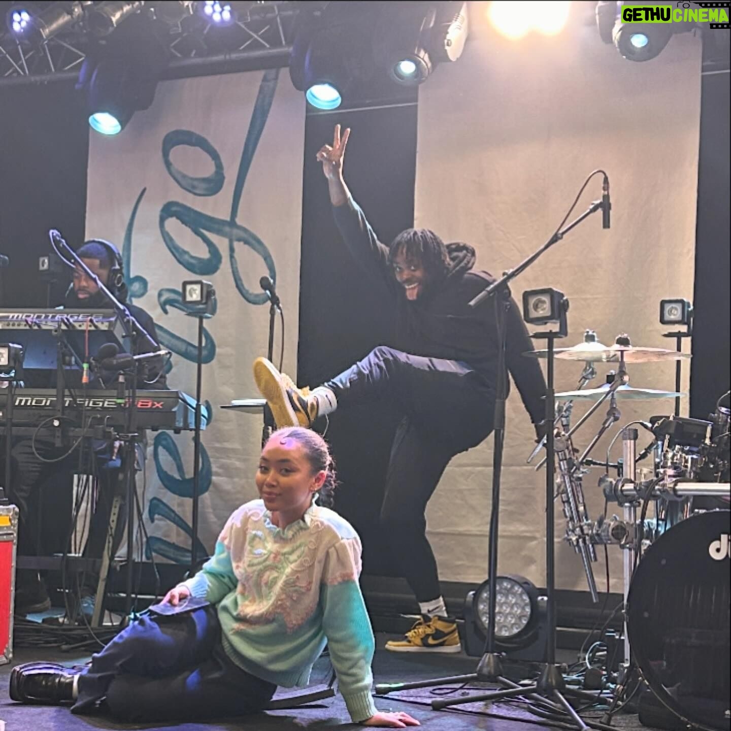 Griff Instagram - bits from yesterday ! my first European tour started last night Stockholm ! πΈπͺ Puss puss (kiss kiss ) π & tell me what songs you wanna hear on tourrrr