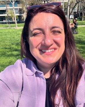 Gülçin Kültür Şahin Instagram - Güneş gördün çek ☀️ #haftalıkselfieraporum güneşin hakkını verdiğimi söylüyor 🤳🙋🏻‍♀️