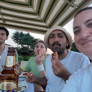 Gülçin Kültür Şahin Instagram - 1. Geleneksel Canavar Tenis Turnuvası 😍#dizimisakatladımolsun #bestof2024 #mangallove #mangalsıztenisturnuvasınahayır #wimbledonaköfteyaraşır