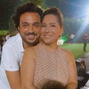 Gülhan Tekin Instagram - Enişteniz güzel güler 🤩
