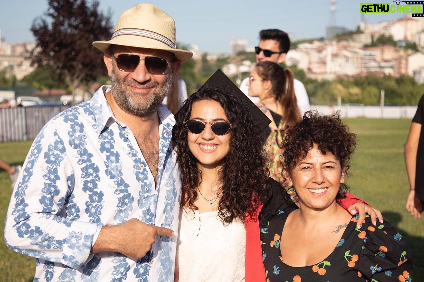 Günay Karacaoğlu - 9.4K Likes - “Bak gökyüzüne herkes kanat çırpıyor,korkma”canım kızımız...