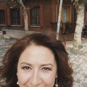 Günay Karacaoğlu Instagram - Korfalılar bu akşam saat 20.00’de @foxturkiye ‘de 💙

@askmantikintikam 
@nodokuzyapim