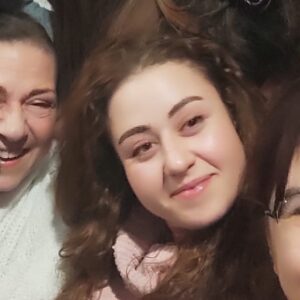 Güneş Hayat Instagram - Tatlım, tatlım❤️ Yolun açık, şansın bol olsunnn🙏❤️🧿 İyi ki tanıştık, iyi ki çalıştık, iyi ki arksdaş olduk🙏🙏🙏 Her şey çok güzel olacak🙏 Seni seviyorum🥰❤️🌸
#hercaidizi #aslısamat #iyiki