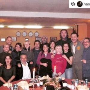 Güneş Hayat Instagram - #Repost from @hasantorun (@repost_media_app)
27 Mart Dünya Tiyatrolar günü kutlu olsun dostlar. 2008 Diyarbakır
#27martdünyatiyatrolargünü #tiyatro #dostlar #kutlama #diyarbakir #diyarbakirdt
Kutlu olsunnn🙏❤️🧿