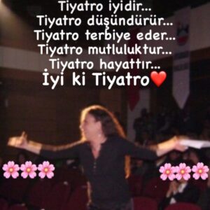 Güneş Hayat Instagram - 27 Mart Dünya Tiyatro Günü Kutlu Olsun❤️ Her şeye rağmen...
#27martdünyatiyatrogünü #kutluolsun #saygı #sevgi #özlem