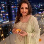 Gurdeep Kohli Instagram - Happy Dhanteras my Insta family 🤗🤗 Let the festivities begin….🥳🥳🎉🎉@pannasareesofficial #festivalseason #indianwear #indianactress #traditionalwear #festivevibes✨