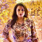 Gurdeep Kohli Instagram - Bling it on….🌟🌟⭐️⭐️⚡️⚡️ #instagramphotography #nosmilezone🚫 #poser #nightout🍸 Outfit: @wear_yourstory