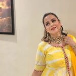 Gurdeep Kohli Instagram - Yellow everyone…. ⭐️🌙🌜🌝⭐️🌞🌻 outfit @lavanyathelabel Jewellery - @shagnaofficial × @mediatribe.in @stylebyriyajn Represented by @silverbell.networks