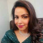 Gurdeep Kohli Instagram - Not perfect but Perfectly meee❤️❤️ #makeuproomselfies📷 #shootlife#actorslife #poser