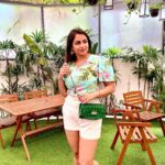 Gurdeep Kohli Instagram - I am having a great weekend are u?? 🌈🌈🌈🥂🥂⭐️⭐️ #weekendvibes #endlesssummer #dreamingofmalibu😋❤️