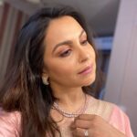Gurdeep Kohli Instagram - #Bhoomi says a big thankyou for pouring out so much love for Vanshaj ….keep watching at 10 pm Vanshaj Mon -sat only on @sonysab #10matlabvanshaj #actorslife🎬 #familydrama @swastikproductions