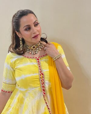 Gurdeep Kohli Instagram - Yellow everyone…. ⭐️🌙🌜🌝⭐️🌞🌻 outfit @lavanyathelabel 
Jewellery - @shagnaofficial ×  @mediatribe.in
@stylebyriyajn
Represented by @silverbell.networks
