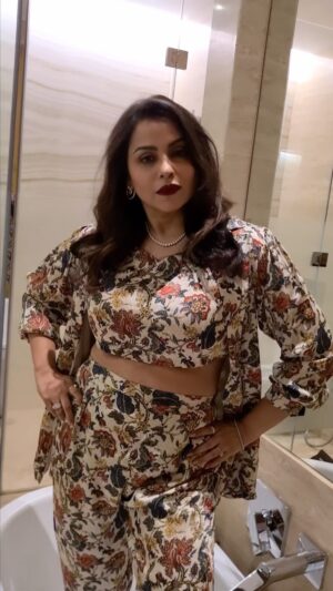 Gurdeep Kohli Instagram - Because I love this song.....
Reel tho Banti hai😁😁💫💫
#filmyme #loveforbollywood #reelsvideo #funreels❤️🔥🤗😂 #filmyganeshane😁😁 alwaystryingtoentertain❤️#gurdippunjj #arjunpunjj