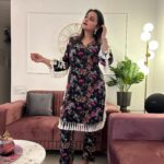 Gurdeep Kohli Instagram - This season you can't get away without a co-ord set. My version of the trendsetter. #instgramfashionstyle❤️❤️ #coordset #instagramfasion#trendsetter #poser thankyou @label_rosaria loved your design❤️