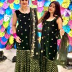Gurdeep Kohli Instagram – Twining or Matching Matching 
It’s fun dressing up with my bestie😘😘
@meherpunjj 
We love our sharara sets @monkandmei
#dressupgoals😍 #motherndaughterduo😍 #indianweardesigns #designerwear