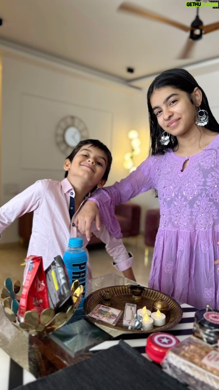 Gurdeep Kohli Instagram - Happy Rakshabandhan 2023. May your bonds grow stronger. #rakshabandhan #brothersisterlove #godbless @meherpunjj #mahirpunjj #gurdippunjj #arjunpunjj