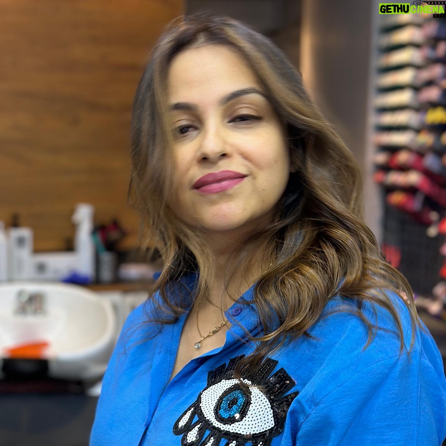 Gurdeep Kohli Instagram - Love laughter colours.... #birthdaymonth❤️ #newlook#hairtransformation❤️💁 #haircolourgoals #hairgoals #haircolourartist @sameersalmani