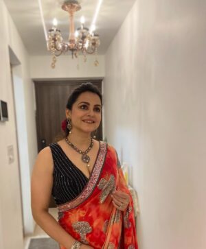 Gurdeep Kohli Instagram - Diwali still hanging around…
This Diwali was special we moved into our new home….
It’s so much fun settling in ,creating new spaces for some old some new pieces. Still lots to do… wanna give attention to every nook n corner… putting my best together.
Extremely grateful for our new beginnings.
Happy Diwali once again🪔🪔🪔🪔
Wish u all love light n lots of laughter🧿🧿
