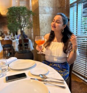 Gurdeep Kohli Instagram - Here's to January
You belong to me❤️❤️❤️🌈🧿
#mybirthdaymonth #aperolspritz🍹#lunchscenesbelike #selflovemonth❤️ #newyearnewbeginnings🧿🧿