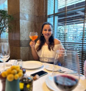 Gurdeep Kohli Instagram - Here's to January
You belong to me❤️❤️❤️🌈🧿
#mybirthdaymonth #aperolspritz🍹#lunchscenesbelike #selflovemonth❤️ #newyearnewbeginnings🧿🧿