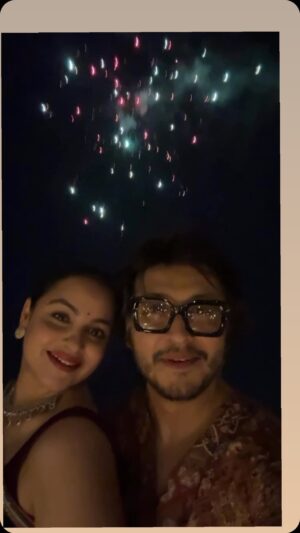 Gurdeep Kohli Instagram - A very Happy Diwali 🪔 from us to all of you. May you keep lighting up your Joys & Happiness. Have a safe one. #happydiwali #diwali #arjunpunjj  #gurdippunjj @meherpunjj #mahirpunjj