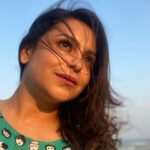 Gurdeep Kohli Instagram - Main your mera camera aksar yeh baatein karte hai🤭🤭🤣🌈❤️ #loveforcamera📷 #thailanddaires❤️ #selfies #onlyformyinstagramfollowers #huahintrip #shootingtime #bollywood❤️#magichour
