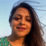 Gurdeep Kohli Instagram – Main your mera camera aksar yeh baatein karte hai🤭🤭🤣🌈❤️
#loveforcamera📷 #thailanddaires❤️ #selfies #onlyformyinstagramfollowers #huahintrip #shootingtime #bollywood❤️#magichour