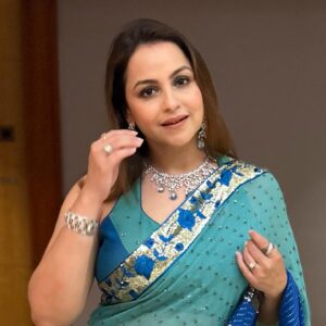 Gurdeep Kohli Instagram - When in doubt just saree it up.....🫶🫶🫶🌈🌈
#gharkishaddi #indianwedding #strikeapose #indianfashiom #lovemysarees #mycollection