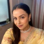Gurdeep Kohli Instagram - #Bhoomi says a big thankyou for pouring out so much love for Vanshaj ….keep watching at 10 pm Vanshaj Mon -sat only on @sonysab #10matlabvanshaj #actorslife🎬 #familydrama @swastikproductions