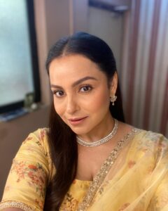 Gurdeep Kohli Instagram - #Bhoomi says a big thankyou for pouring out so much love for Vanshaj ….keep watching at 10 pm Vanshaj Mon -sat only on @sonysab #10matlabvanshaj #actorslife🎬 #familydrama @swastikproductions