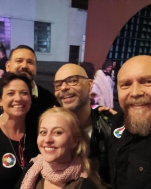 Guta Stresser Instagram - Minha turma da política aqui em Curitiba é incrível!!! O coletivo das culturas e a turma do mandato da cultura! Aqui em evento de pré lançamento da candidatura do @vladurban666 com seu #ColetivoDasCulturas , a Rubia, a Preta, o Angelo, o Esturilho, o Jeffe, a Magali, só companheiros da melhor qualidade!! Que tenhamos representatividade e gente como eles na luta pelas politicas culturais e direitos dos trabalhadores da Cultura!!! Salve a galera que está disposta a por a mão na massa pela nossa Cultura!!! Boa sorte, turma!!! Tamos juntos!!! ✊🏽
.
.
.
.
#coletivodasculturas #vladurban #precandidatura #pcdob #curitiba #cultura