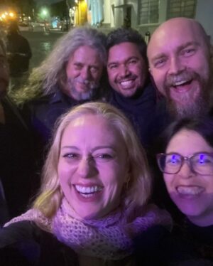 Guta Stresser Instagram - Minha turma da política aqui em Curitiba é incrível!!! O coletivo das culturas e a turma do mandato da cultura! Aqui em evento de pré lançamento da candidatura do @vladurban666 com seu #ColetivoDasCulturas , a Rubia, a Preta, o Angelo, o Esturilho, o Jeffe, a Magali, só companheiros da melhor qualidade!! Que tenhamos representatividade e gente como eles na luta pelas politicas culturais e direitos dos trabalhadores da Cultura!!! Salve a galera que está disposta a por a mão na massa pela nossa Cultura!!! Boa sorte, turma!!! Tamos juntos!!! ✊🏽
.
.
.
.
#coletivodasculturas #vladurban #precandidatura #pcdob #curitiba #cultura
