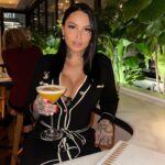 Hélène Boudreau Instagram - Some people hate you, because you had less and still did more 🖤🤍