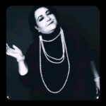 Hülya Duyar Instagram – Sizi çok seviyorum, keşke bana da böyle bir yorum gönderseniz, her zaman yanımda olduğunuzu hissetmek beni mutlu ediyor 😍♥️💓

رد على تعليقات و إعجاب 🙏🙏

@hulyaduyar