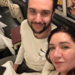 Hülya Duyar Instagram - @semamoritz @arman.dyr #dr.Ahmet Dogan 80 ,iyiki doğmuşsun , alles gute zum geburtstag , happybirtsday. Seni tanImak , seni bilmek , seni yaşamak Çok kıymetlı Çok teşekkür ederim iyiki iyiki iyiki iyiki ! Çok mutlu ol Ahmet Seni çok Seviyorum ♥️🙏🧿🎶🎶🎶. Ve muhteşem @restaurantlouislaurent #berlin kutladık muhteşem di çok teşekkür ederiz 🙏♥️✨