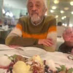Hülya Duyar Instagram - @semamoritz @arman.dyr #dr.Ahmet Dogan 80 ,iyiki doğmuşsun , alles gute zum geburtstag , happybirtsday. Seni tanImak , seni bilmek , seni yaşamak Çok kıymetlı Çok teşekkür ederim iyiki iyiki iyiki iyiki ! Çok mutlu ol Ahmet Seni çok Seviyorum ♥️🙏🧿🎶🎶🎶. Ve muhteşem @restaurantlouislaurent #berlin kutladık muhteşem di çok teşekkür ederiz 🙏♥️✨