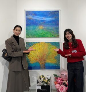 Ha Hee-ra Instagram - 감사합니다…!!!
태란이의 멋진 작품도 함께~
#감사 #은혜 #전시회 #유화 #아름다운화실 #아름다운여행전 #슈페리어개러리 #1월27일까지