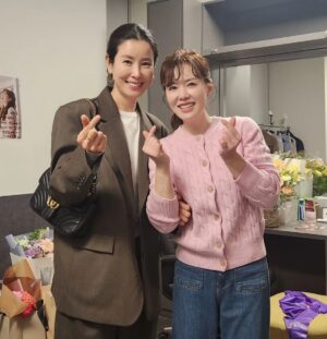 Ha Hee-ra Instagram - 내 모든 사랑을담아~
고마워!!!
