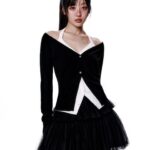 Ha Soo-young Instagram – 🖤. @paixpermil 

Visual Director: Nagi @nagiandpaco
Photographer: Songyi Yoon @songgge

Stylist: Seunghee Son @sonsseung
Assistant Stylist: Jiyeon Kang @jinnie.is_

Hair Artist: Eunha at Overmars @eunha_hair_12
Makeup Artist: Juyeon Park at Overmars @pjuuuq