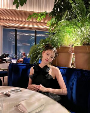 Ha Yeon-soo Instagram - 久々のエディションでした🗼
@funatomisaki_hair_make いつもありがとうございます💕