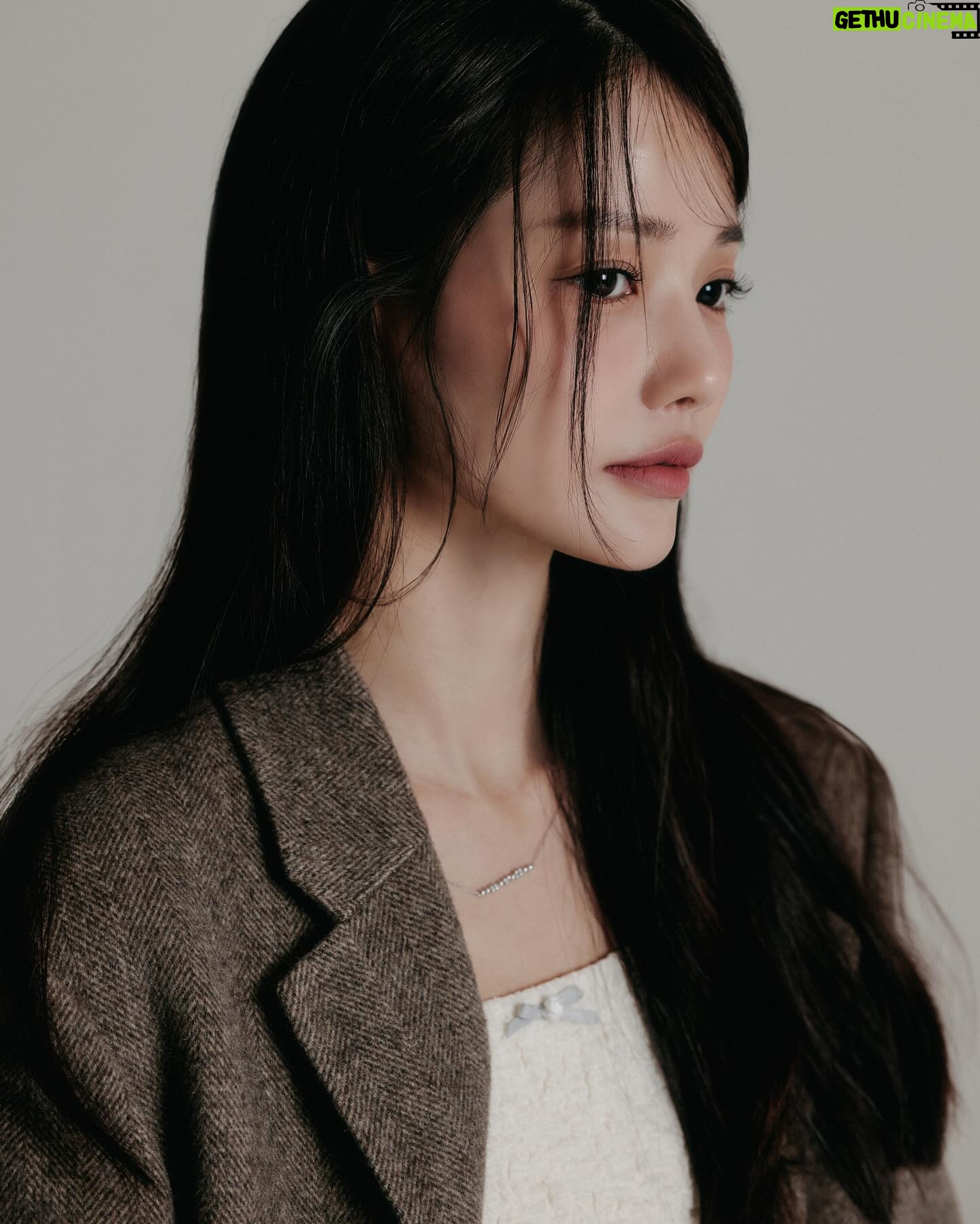 Ha Yeon-soo Instagram - 2024 New profile 🩵 Photo @leesoohwan_ Make up @aluu_sooji Hair @aluu_yelee