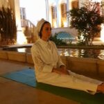 Hadis Fouladvand Instagram - آموختم که جنگیدن همیشگی برای نداشته ها چشم ها را به روی داشته هایمان می بندد. گاهی باید با خیالی آسوده زندگی‌ کرد رها از هر نبردی و شکستی... #زندگی #آرامش #رویا #یوگا #ورزش #گردشگری #ایران #ایران_زیبا #حدیث_فولادوند