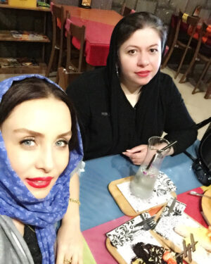 Hadis Fouladvand Instagram - شما دوستان خود را از دست نمی‌دهید؛ چرا که دوستان واقعی هرگز از دست نمی‌روند. شما افرادی را از دست می‌دهید که به دوستی تظاهر می‌کنند و از دست رفتن آنان برای شما بهتر است