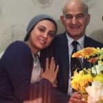 Hadiseh Tehrani Instagram - بابا ... بابا جانم ، جاي تو اينجا نبود ، فرشته روي زمين خوش برگشتي به آسمونا ... قربون استايلت ، قربون خنده هات ، قربون آغوش پر مهرت ... چه جوري جاي خاليتو دووم بياريم ، چه جوري كيانُ آروم كنم ... بابا جان عاشقتم تا ديدار دوباره ...