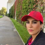 Hadiseh Tehrani Instagram - . سکوت … سرشار از ناگفته هاست … 🌙 . #دلتنگی #پیاده_روی #walking #homesick #hadisehtehraniofficial