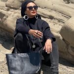 Hadiseh Tehrani Instagram - . @k.h.leather . . تاریخ انجام پروژه ۱۵/۵/۱۴۰۱ Outdoor photo shooting for new brand Luxury handcraft leather design by : @kianmoghadamofficial 📸 : @raminrastad . برند چرم دست دوز کیان مقدم . #چرم #مدل #چرم_طبیعی #مدلینگ #برند #leather #model #brand #handcrafted #leathercraft #hype