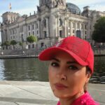 Hadiseh Tehrani Instagram - . سکوت … سرشار از ناگفته هاست … 🌙 . #دلتنگی #پیاده_روی #walking #homesick #hadisehtehraniofficial